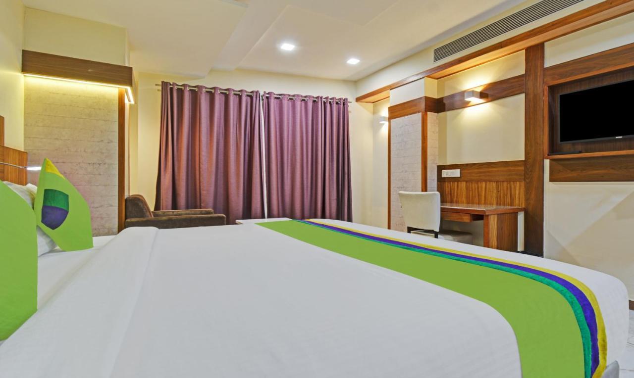 Hotel Mandovin, Удайпур Екстериор снимка