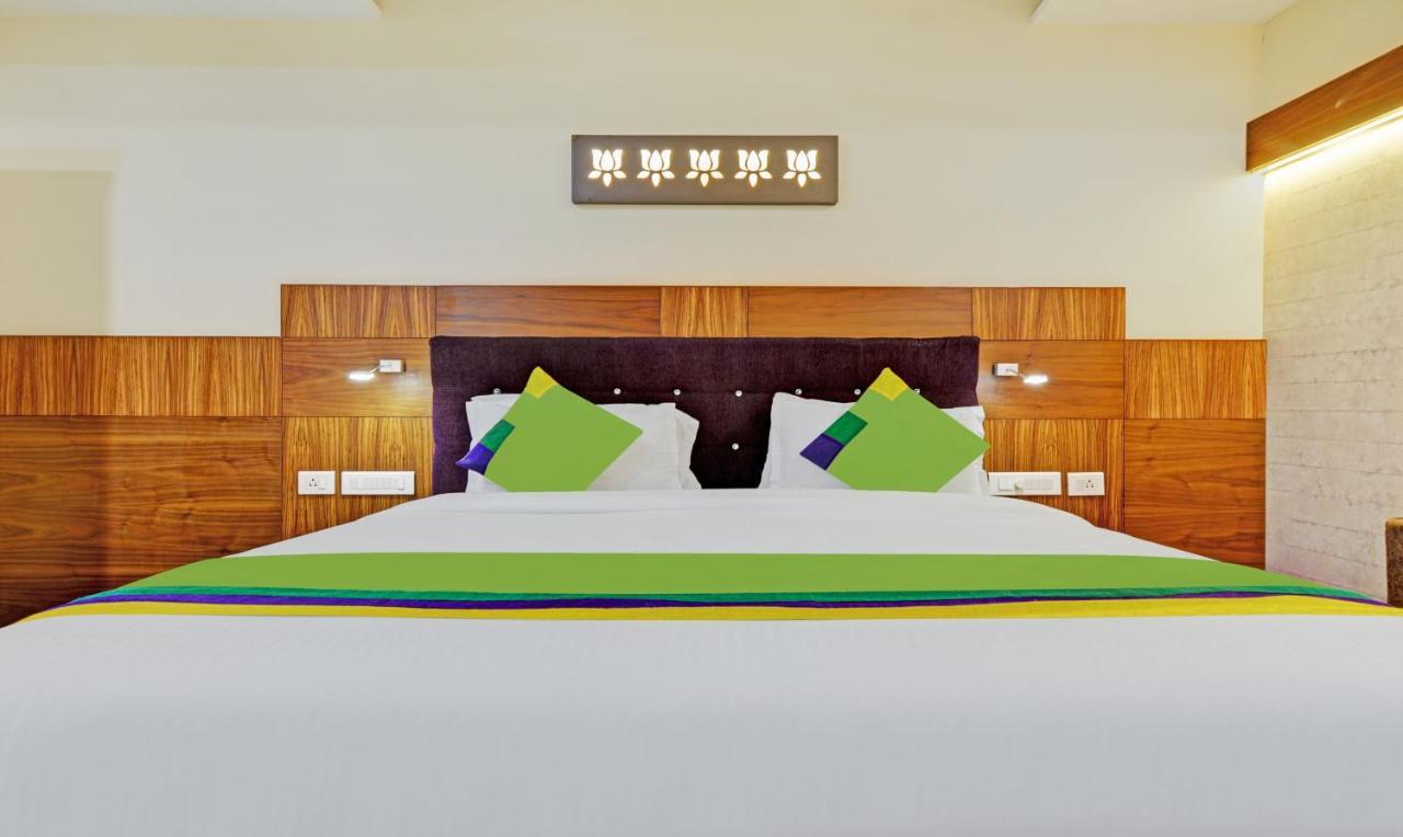 Hotel Mandovin, Удайпур Екстериор снимка