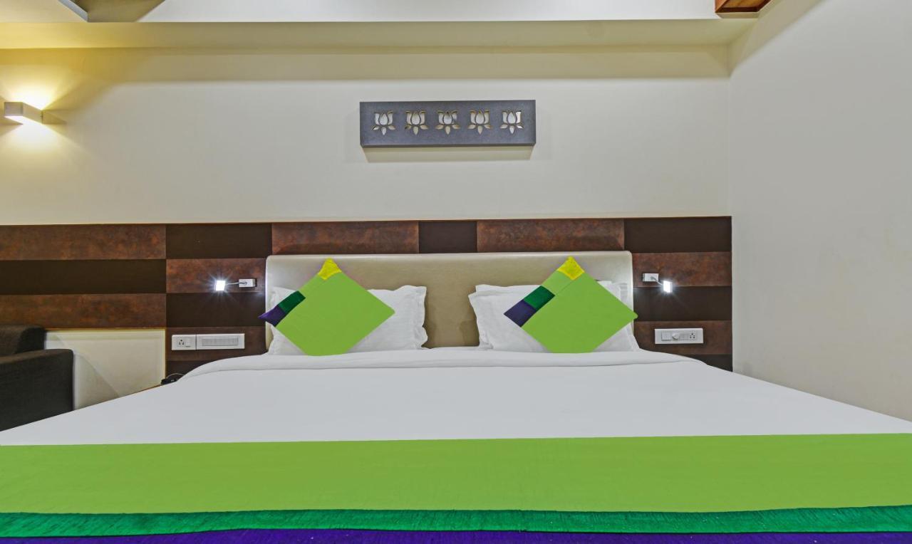 Hotel Mandovin, Удайпур Екстериор снимка