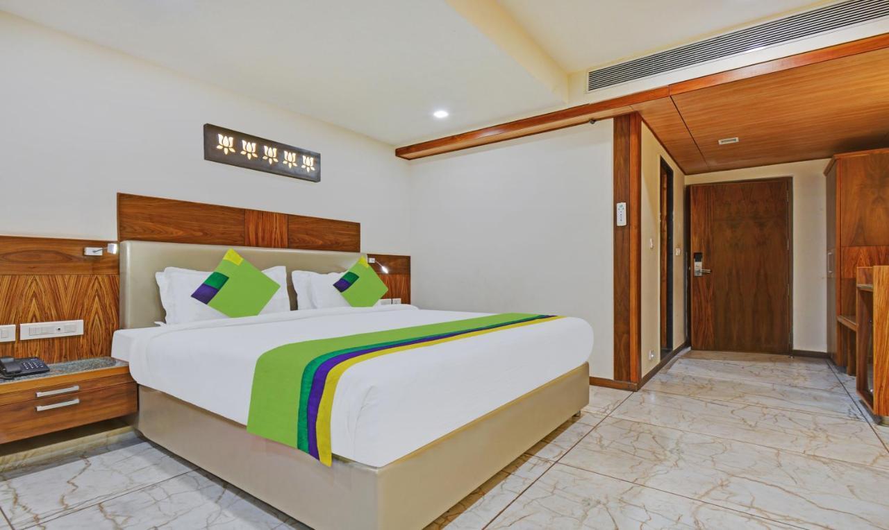 Hotel Mandovin, Удайпур Екстериор снимка